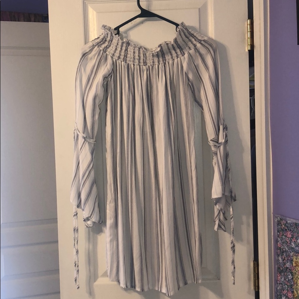 Juniors Long sleeve Dress